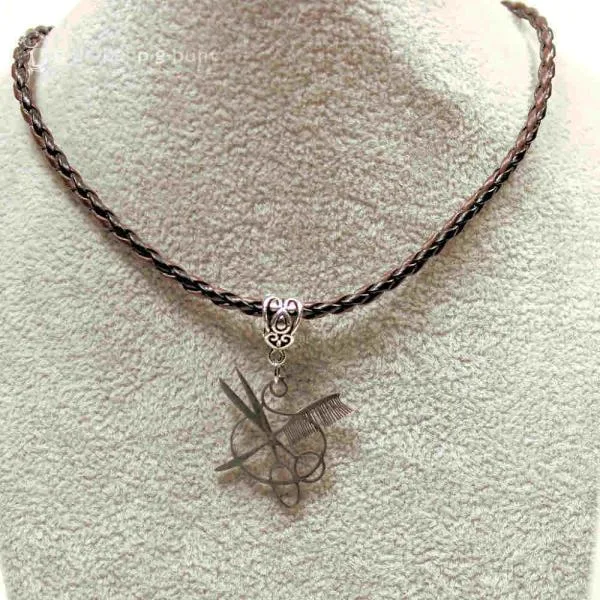 Kettenanhänger Kamm & Schere versilbert Friseur Werkzeug - kettenanhaenger modeschmuck versilbert schere kamm friseur