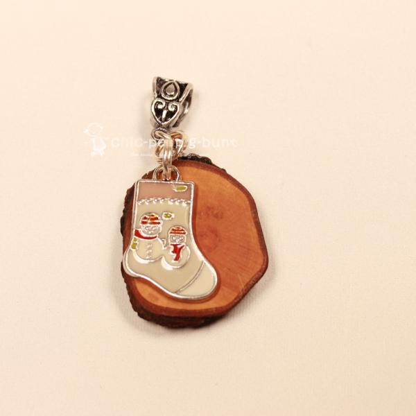 Kettenanhänger Weihnachten Holzscheibe Nikolausstrumpf Socke, Modeschmuck handmade chic-peppig-bunt