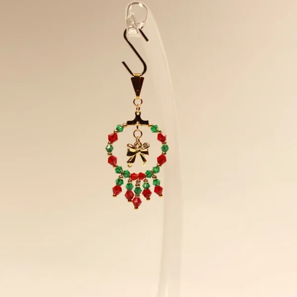 Kettenanhänger vergoldet Weihnachtskranz mit schleife - kettenanhaenger modeschmuck weihnachten kranz perlen rot gruen vergoldet schleife (1)
