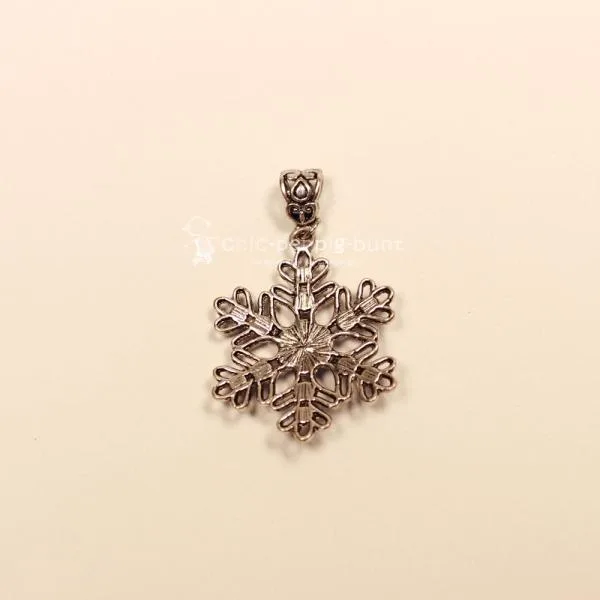 Kettenanhänger Schneeflocke Steine blau versilbert - kettenanhaenger modeschmuck weihnachten schneeflocke blau glitzer strass steine