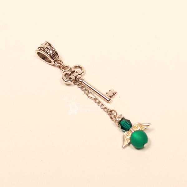 Kettenanhänger „Grüner Schutzengel“ – Edler Vintage-Schlüssel mit Charm
