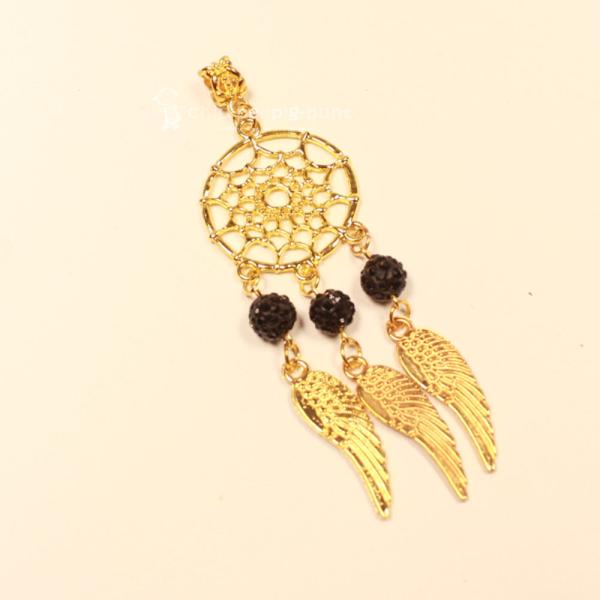 Vergoldeter Kettenanhänger Traumfänger mit drei goldenen Flügeln und funkelnden schwarzen Strass-Kugeln.