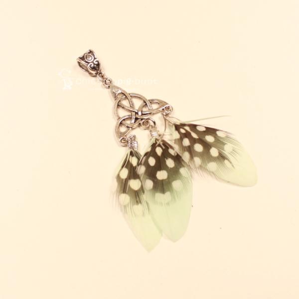 Kettenanhänger Traumfänger versilbert Feder punkte mint grün