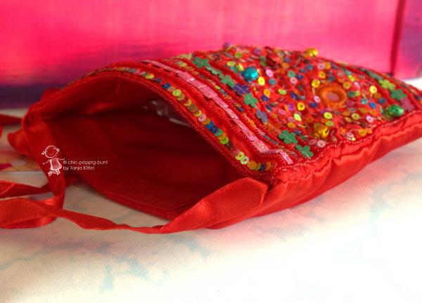 Kinder Handtasche mit aufgenähten Glitzersteinen Kinder Handtasche mit aufgenähten Glitzersteinen
