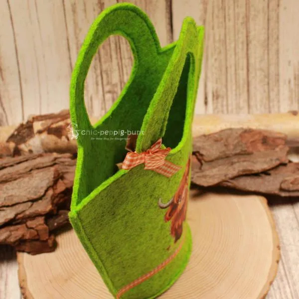 Kindertasche Filz handgenäht grün Motiv Rind - kindertasche geschenktasche gruen klein rind