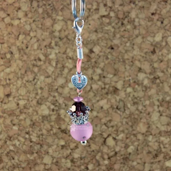 Charmsnhänger als Krone in rosa