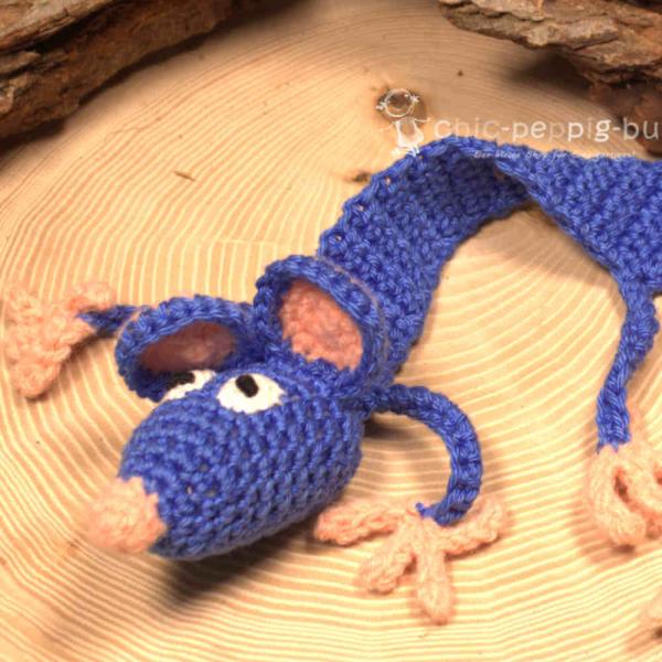 Lesezeichen Leseratte Fips blau gehäkelt