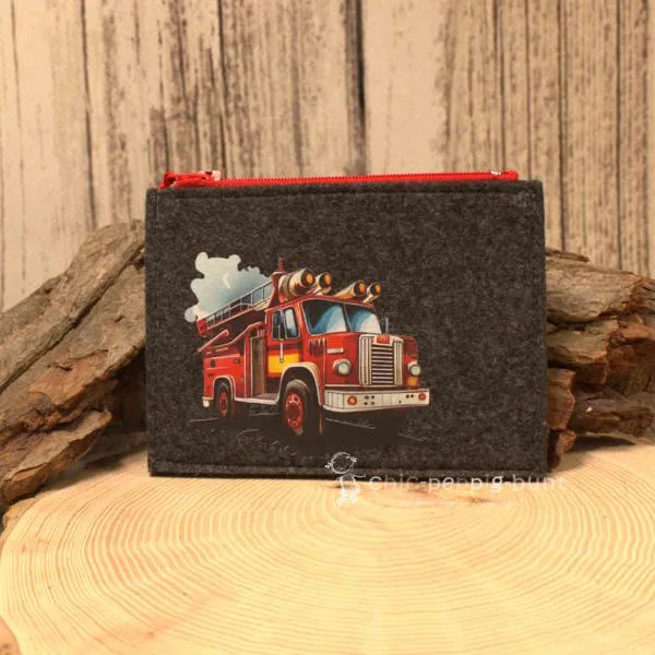 Mäppchen Filz mit Feuerwehrauto Motiv dunkelgrau