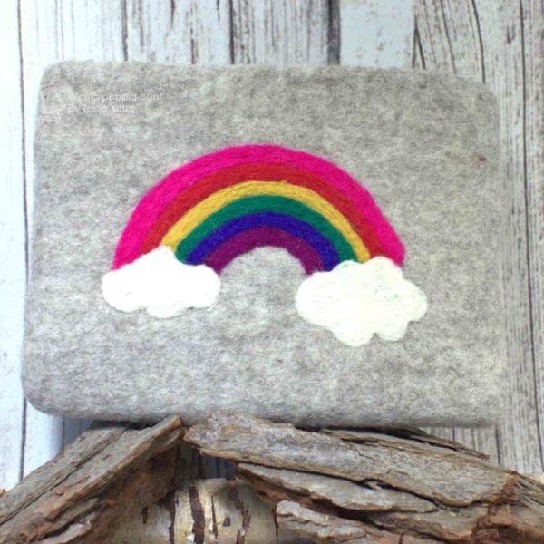 Mäppchen gross mit Regenbogen Mäppchen gross mit Regenbogen