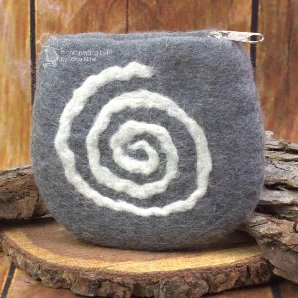 Mäppchen filz mit Spirale als Motiv