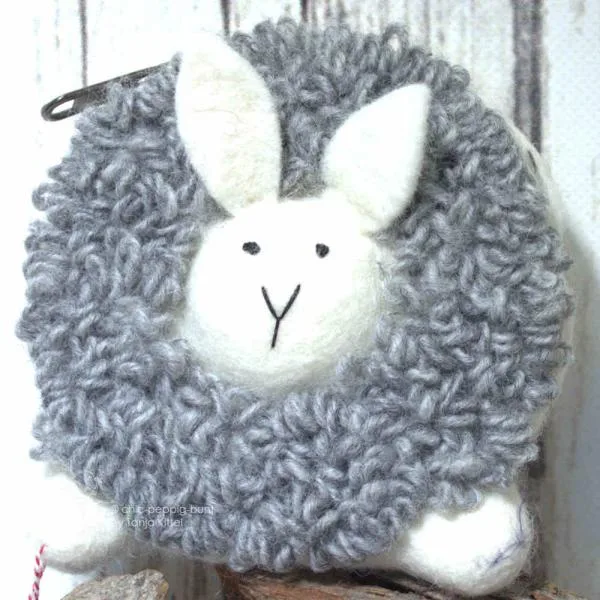 Geldbeutel kleiner Hase grau