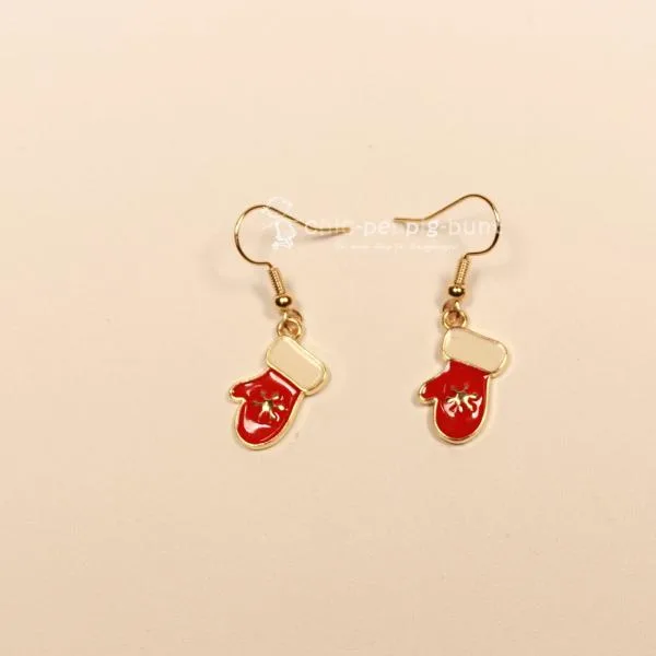 Ohrringe Weihnachten Fäustlinge Handschuhe rot vergoldet mit Fischhaken, Modeschmuck handmade chic-peppig-bunt