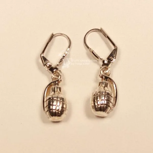 Ohrringe Modeschmuck versilbert Klappbrisur schlicht elegant, handmade chic-peppig-bunt