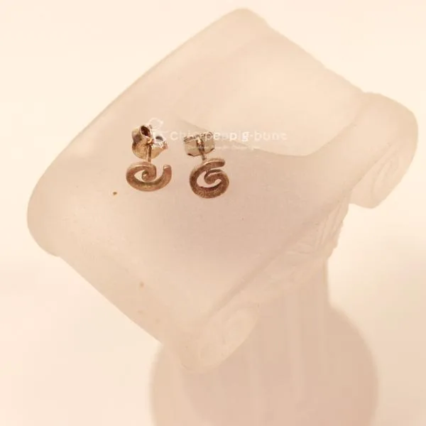 Kleine Spiral Ohrstecker Versilbert – Filigrane Mini Ohrringe - ohrstecker ohrringe modeschmuck antik spirale mini