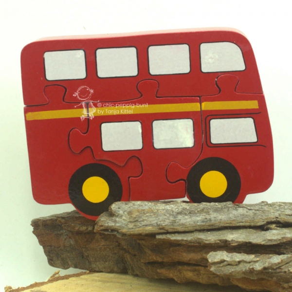 3D HolzPuzzle als Bus in rot 3D HolzPuzzle als Bus in rot