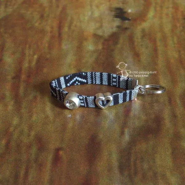 Schlüsselanhänger Band mit Glitzerstein - schl sselanh nger stoffband herz schwarzweiss