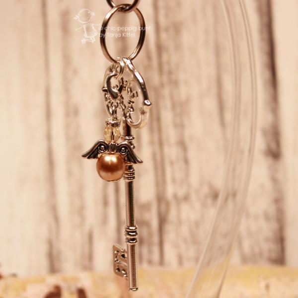 Goldener Schutzengel Schlüsselanhänger – Edler Vintage-Schlüssel & Charm