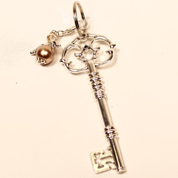 Goldener Schutzengel Schlüsselanhänger – Edler Vintage-Schlüssel & Charm