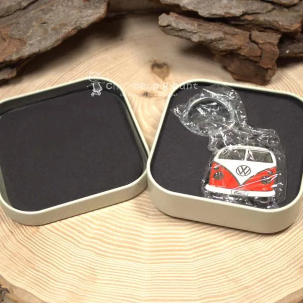 Hochwertiger VW T1 Bus Schlüsselanhänger Blau-Weiß verchromtes Metall weiche Emaille Geschenkbox Sammlerstück Schlüsselbund