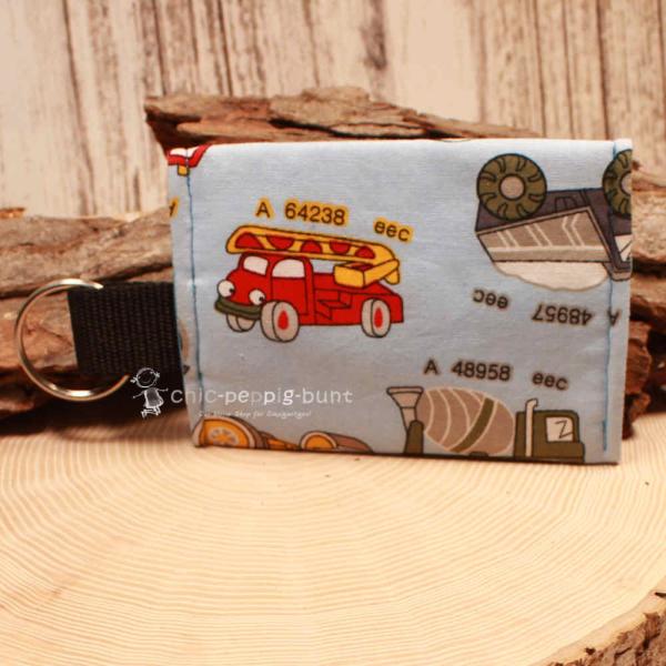 Schlüsselanhänger handgenäht mit kleine Geldbeutel Stoff hellblau LKW, Walze