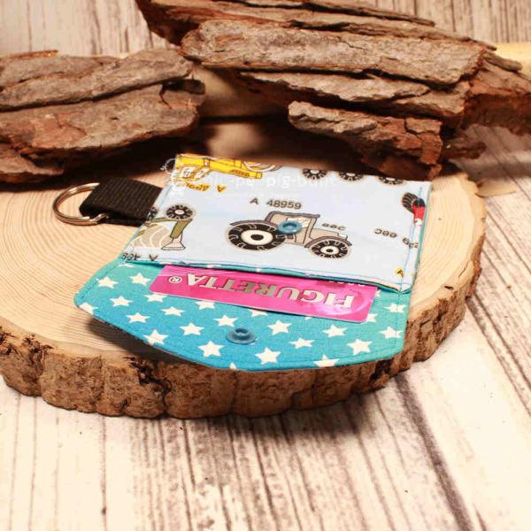Schlüsselanhänger handgenäht mit kleine Geldbeutel Stoff hellblau LKW, Walze