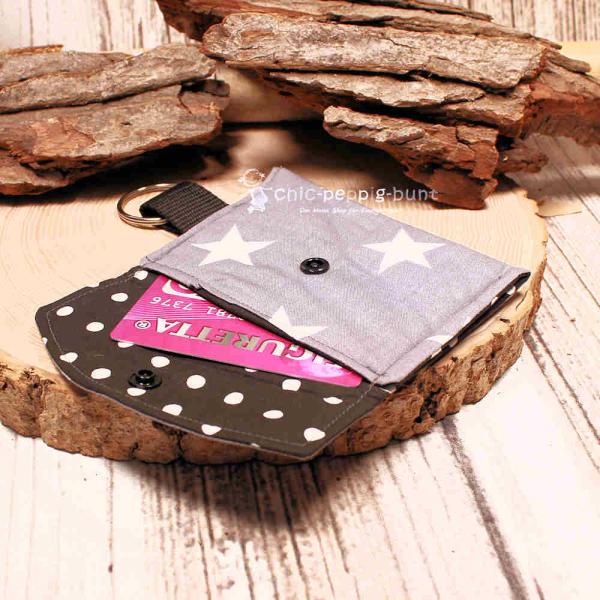 Schlüsselanhänger mit kleine Geldbeutel Stoff grau Sterne weiss