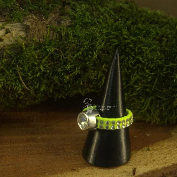 Damenring mit Strass-Band gelb und Swarovski-Stein schmal