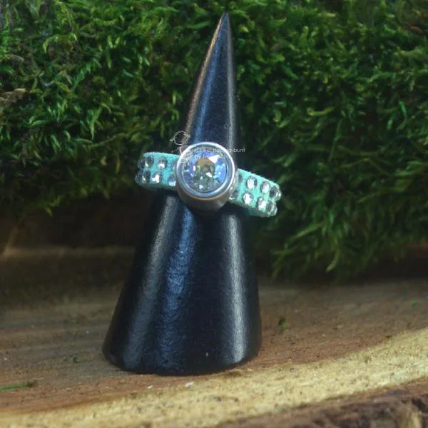 Damenring mit Strass-Band türkis und Swarovski-Stein schmal