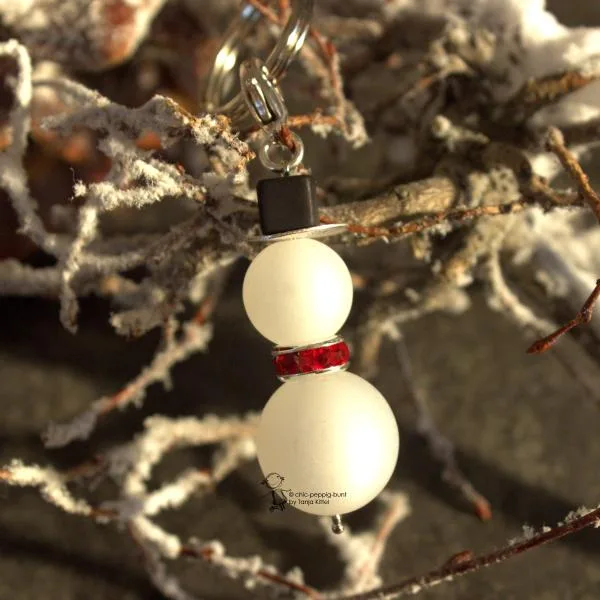 grosser Schneemann als Charmsanhänger