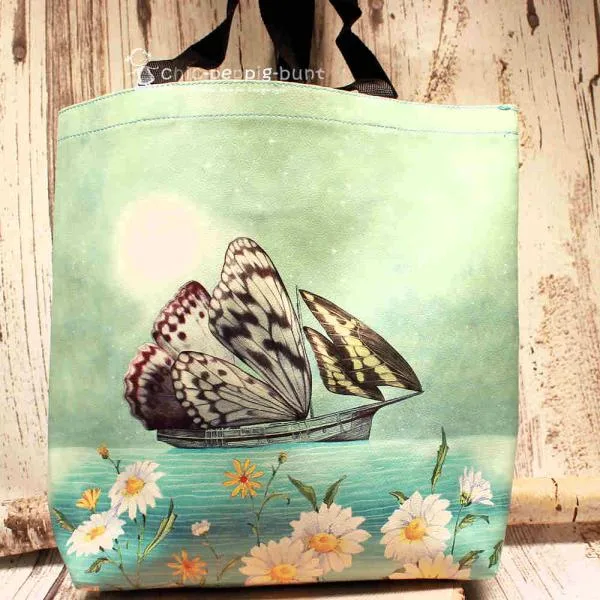 Shoppertasche gross Kunstleder mit Schmetterling Blumen Motiv - shopper tasche gross kunstleder schmetterling gruen mint blumen