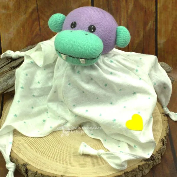Plüsch Kuschelnilpferd als Schnuffeltuch