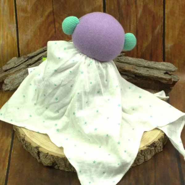 Kuschelnilferd aus weichem Stoff