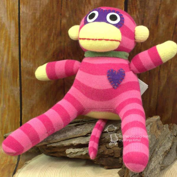 Stofftier Affe aus bunten Socken Stofftier Affe aus bunten Socken