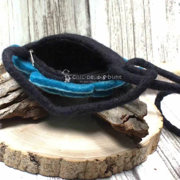 Umhängetasche filz Form einer Blume türkis - umhaengetasche filz blume tuerkis handtasche handmade unikat