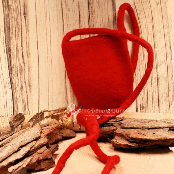 Umhängetasche filz mit Perle klein rot - umhaengetasche filz klein rot handtasche handmade unikat