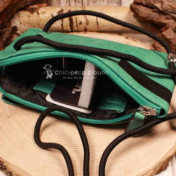Handytasche Leder grün klein 7 Fächer - umhaengetasche handtasche klein gruen leder bench knopfverschluss
