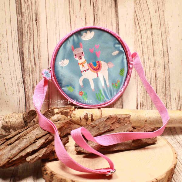Runde rosa Kindertasche mit niedlichem Lama-Alpaka-Motiv, sicherem Reißverschluss und verstellbarem Schultergurt.