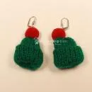 Handgefertigte Ohrringe Weihnachten Bommelmütze grün gestrickt, versilbert Klappbrisur, handmade Modeschmuck