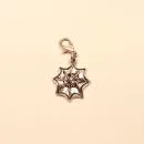 Handgefertigter silberfarbener Spinnennetz Charmsanhänger mit Karabiner für Bettelarmband, Kette oder Tasche.