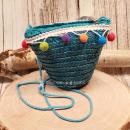 Kleine runde Korbtasche für Kinder aus natürlichem Rattan mit langer Kordel-Schulterband.