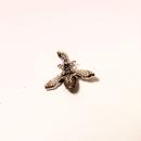 Versilberter Bienen Kettenanhänger mit schwarz-grauem Glitzer und fester Schluppe handgefertigt von chic-peppig-bunt.