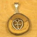 Kettenanhänger Baumscheibe mit Kreuz