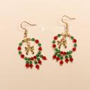 Ohrringe Weihnachten Kranz aus Perlen aufgefädelt mit Schleife, vergoldeter Modeschmuck, handmade chic-peppig-bunt