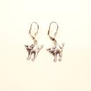 Handgefertigte silberfarbene Ohrringe mit Katzen-Motiv und versilberter Klappbrisur für Halloween, Karneval und Katzenliebhaber.