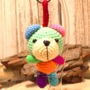 Handgemachter gehäkelter Bär in mintgruen als unisex Glücksbringer. Fair Trade Wolle, 11×7×6 cm.