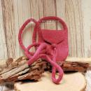 Kleine handgefertigte Umhängetasche aus buntem Filz mit Filzknopf-Verschluss und Perle, hergestellt in Nepal.